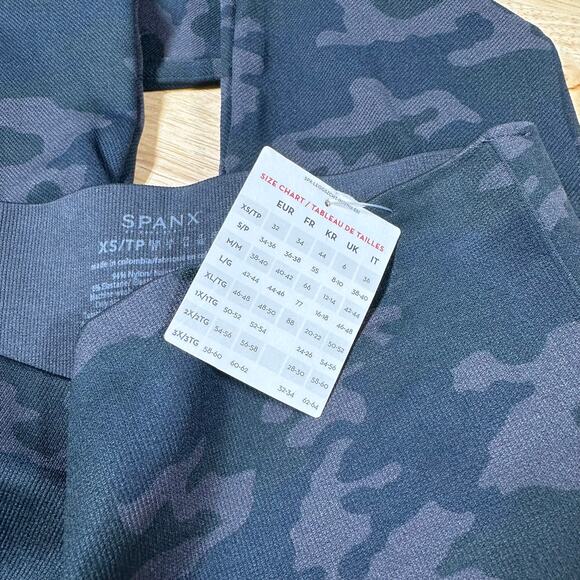 Spanx NWT Seamless Leggings Cotton Black Camo FL3515 Size XS Slimming Shaping - Picture 7 of 10